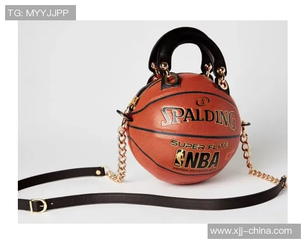 足球明星潮流手包与背包的时尚搭配解析与推荐