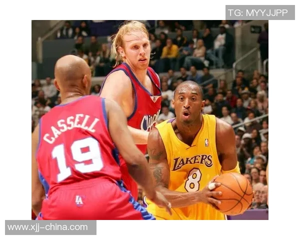 赛后分析:北京篮球队与广州篮球队的比赛节奏与战术对比探讨 赛后分析:北京篮球队与广州篮球队的比赛节奏与战术对比探讨