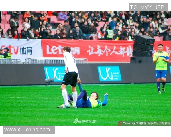 当今足球场上的帅气明星们谁是你的心头好