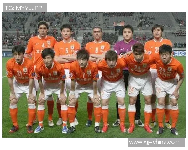 成都足球队转型之路揭秘:从地方球队到城市联赛的崛起与挑战 成都足球队转型之路揭秘:从地方球队到城市联赛的崛起与挑战