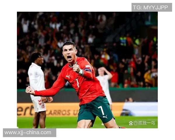 足球明星遭遇兄弟背叛情感纠葛引发媒体热议与球迷关注 足球明星遭遇兄弟背叛情感纠葛引发媒体热议与球迷关注