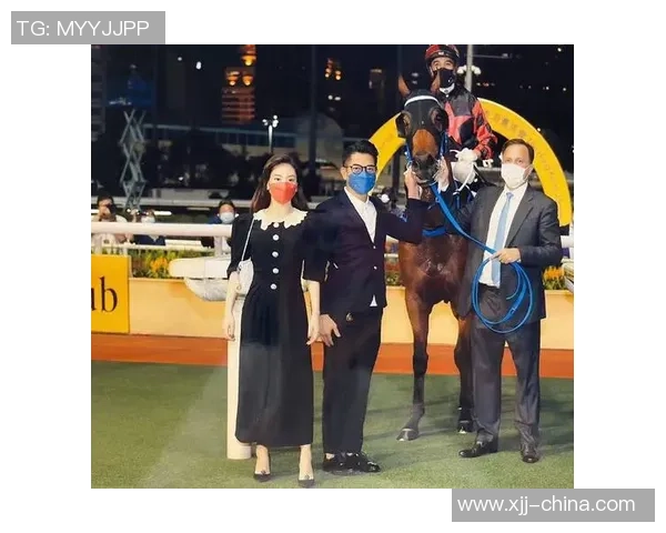 郭富城与足球明星同框合影展现运动魅力与偶像风采的精彩瞬间